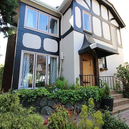 The English Bay Inn Langley Esterno foto