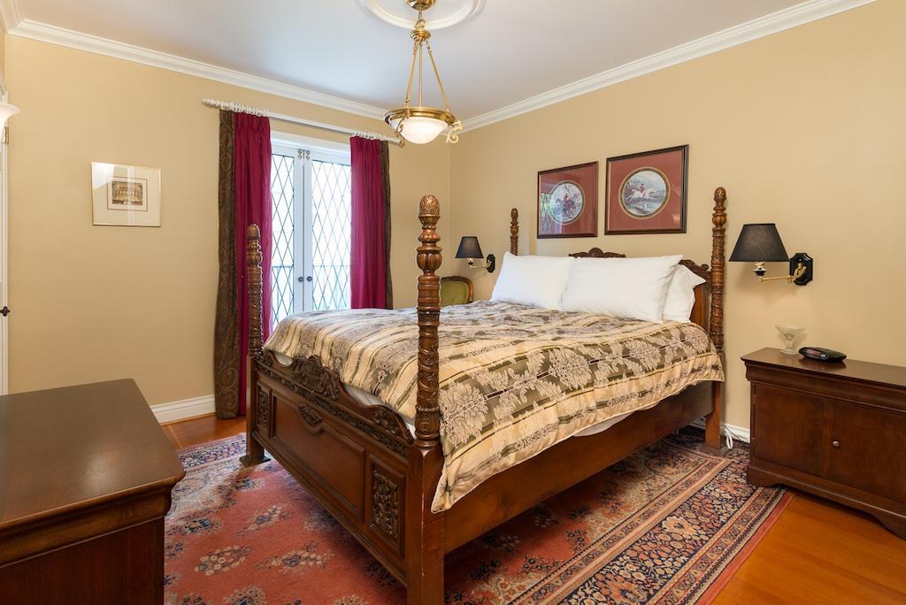 The English Bay Inn Langley Esterno foto