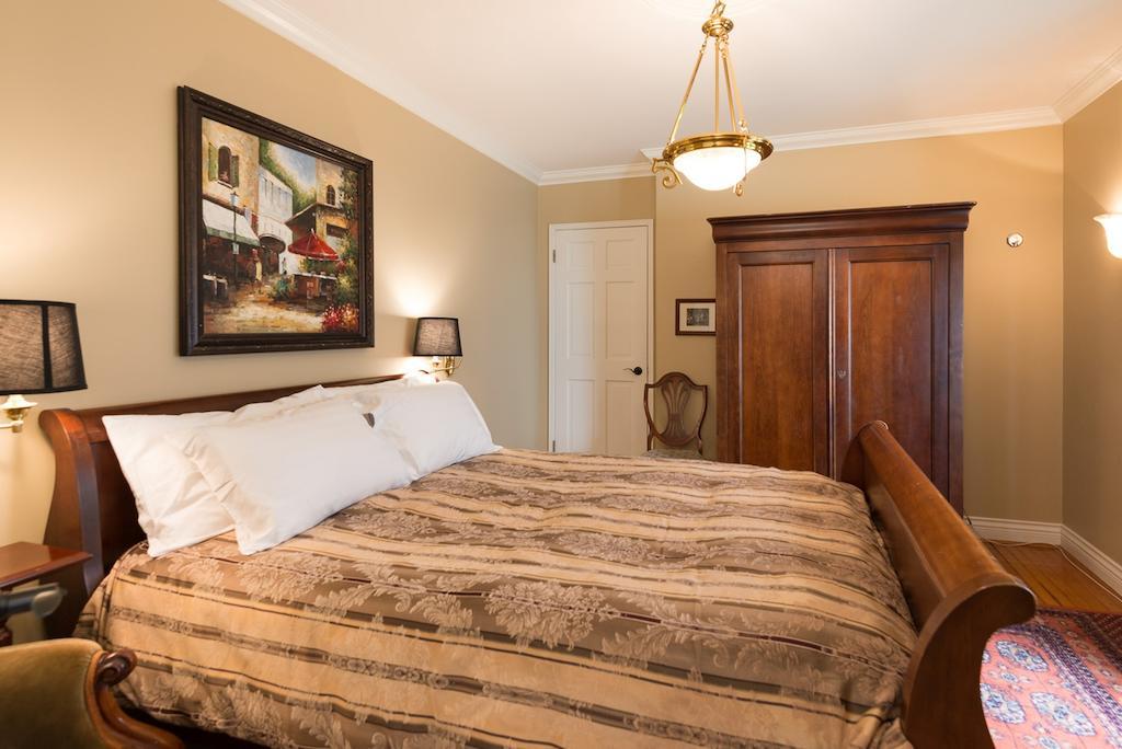The English Bay Inn Langley Esterno foto