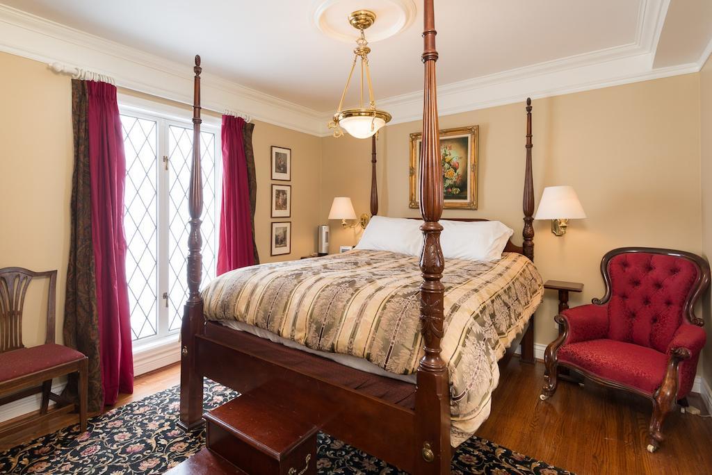 The English Bay Inn Langley Esterno foto