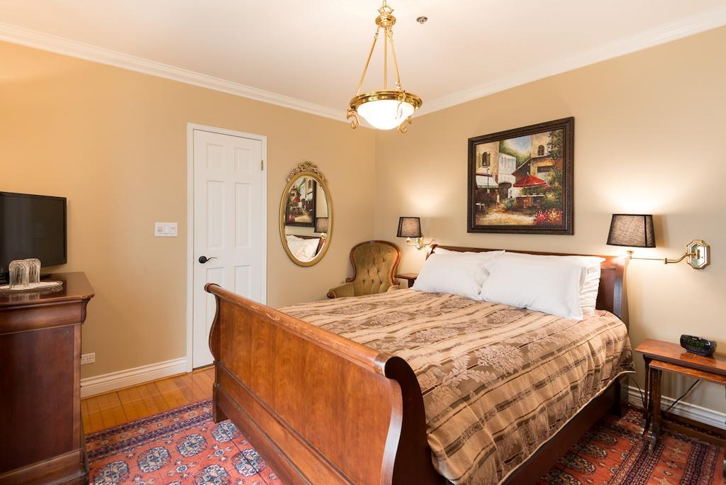 The English Bay Inn Langley Esterno foto