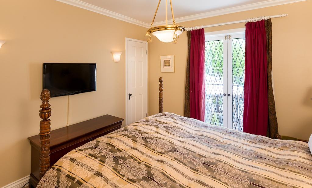 The English Bay Inn Langley Esterno foto