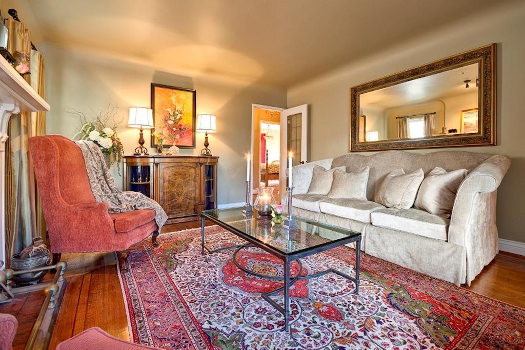 The English Bay Inn Langley Esterno foto